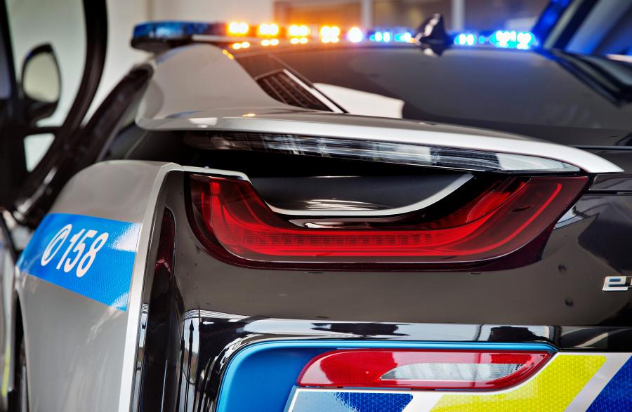 Детали экстерьера BMW i8 Policie (I12) 2017 года  (фото 9 из 9)